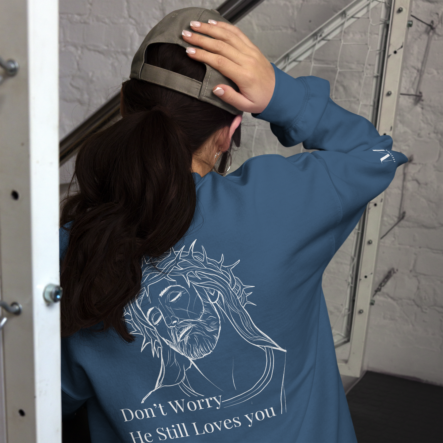 Romans 5:8 Unisex sweatshirt W/White Print