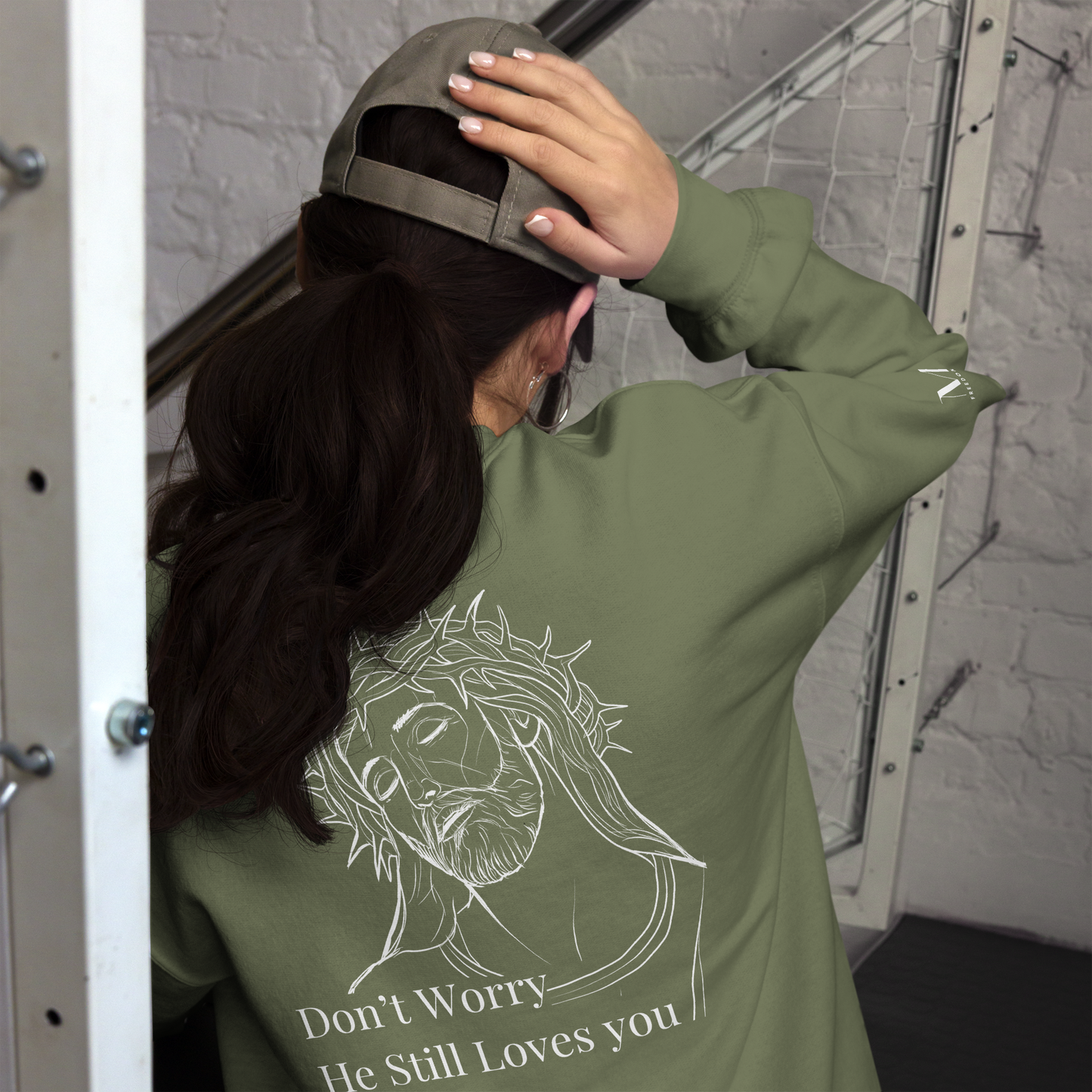 Romans 5:8 Unisex sweatshirt W/White Print